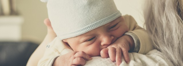 Baby op schouder.jpg